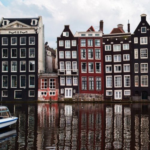 Amsterdam Quiz: questions and answers