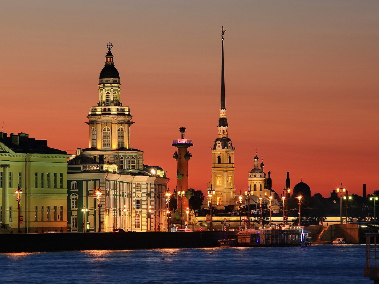 Old St. Petersburg Stock Exchange and Rostral Columns jigsaw puzzle