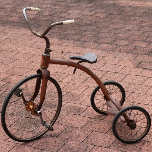 Tricycle jigsaw puzzle