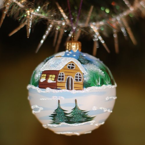Christmas tree toy jigsaw puzzle