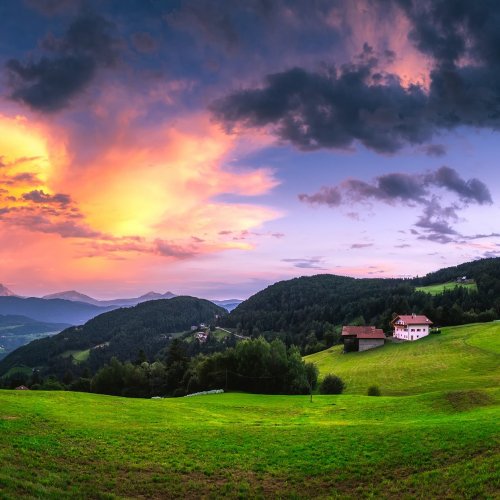 Italian Valley Online Jigsaw Puzzle