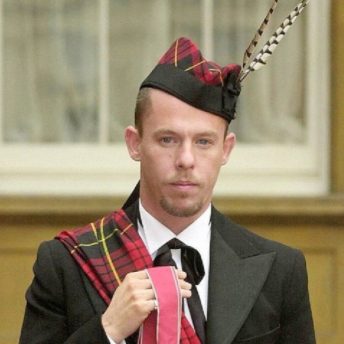 Alexander McQueen Quiz: questions and answers