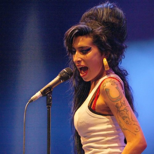 Amy Winehouse Quiz: 10 Trivia Questions and Answers