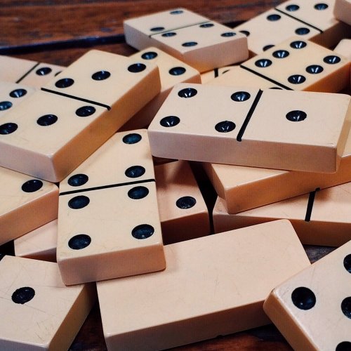 Domino Quiz: Trivia Questions and Answers