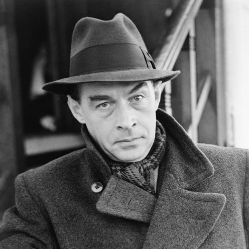 Erich Maria Remarque Quiz: Trivia Questions and Answers