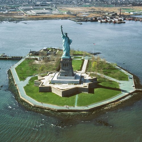 Liberty Island Quiz: questions and answers