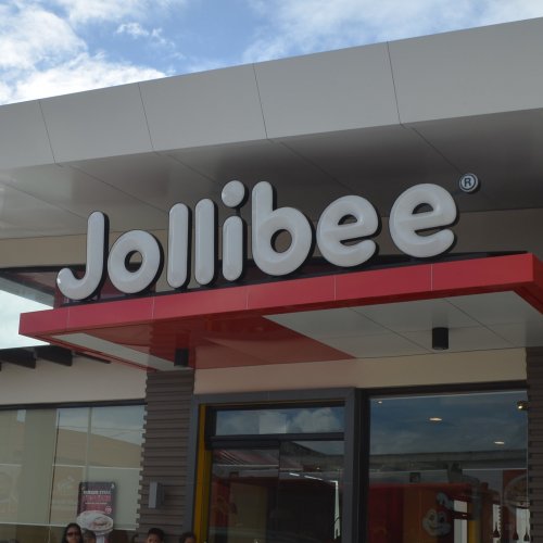 Jollibee Quiz: questions and answers